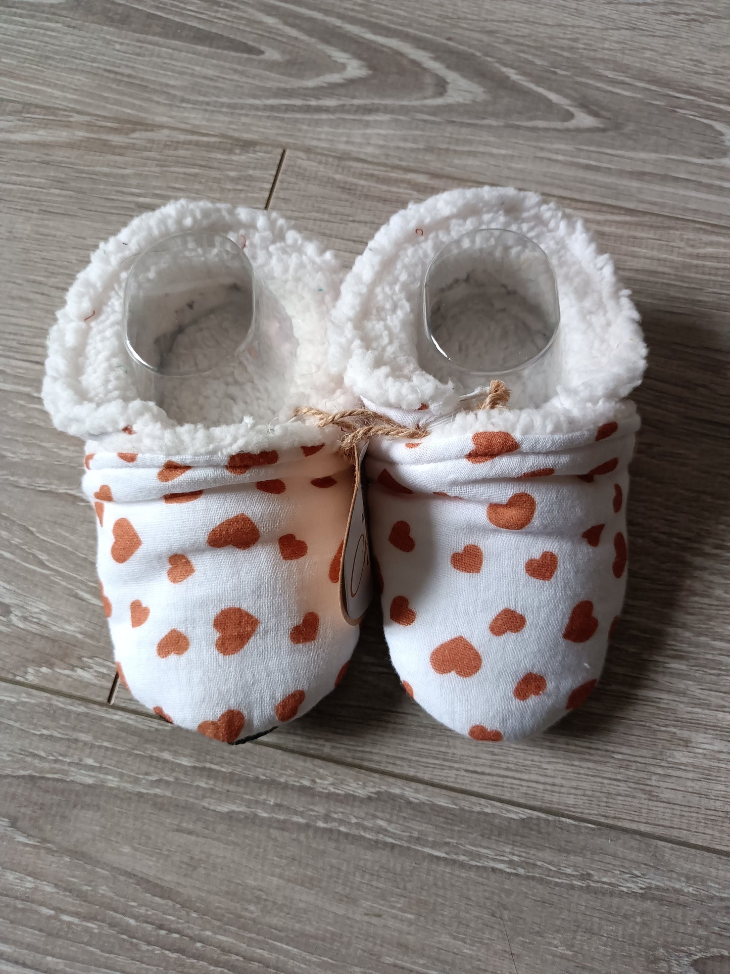 Chaussons coeur 24/25